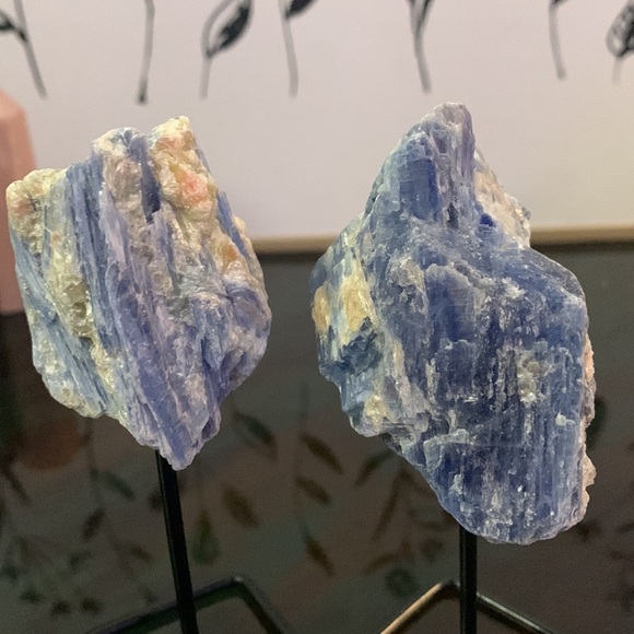 🌈 Crystal specimens- Rose Quartz, Kyanite, Clear Quartz, Sodalite, Smokey … - Picture 15 of 16